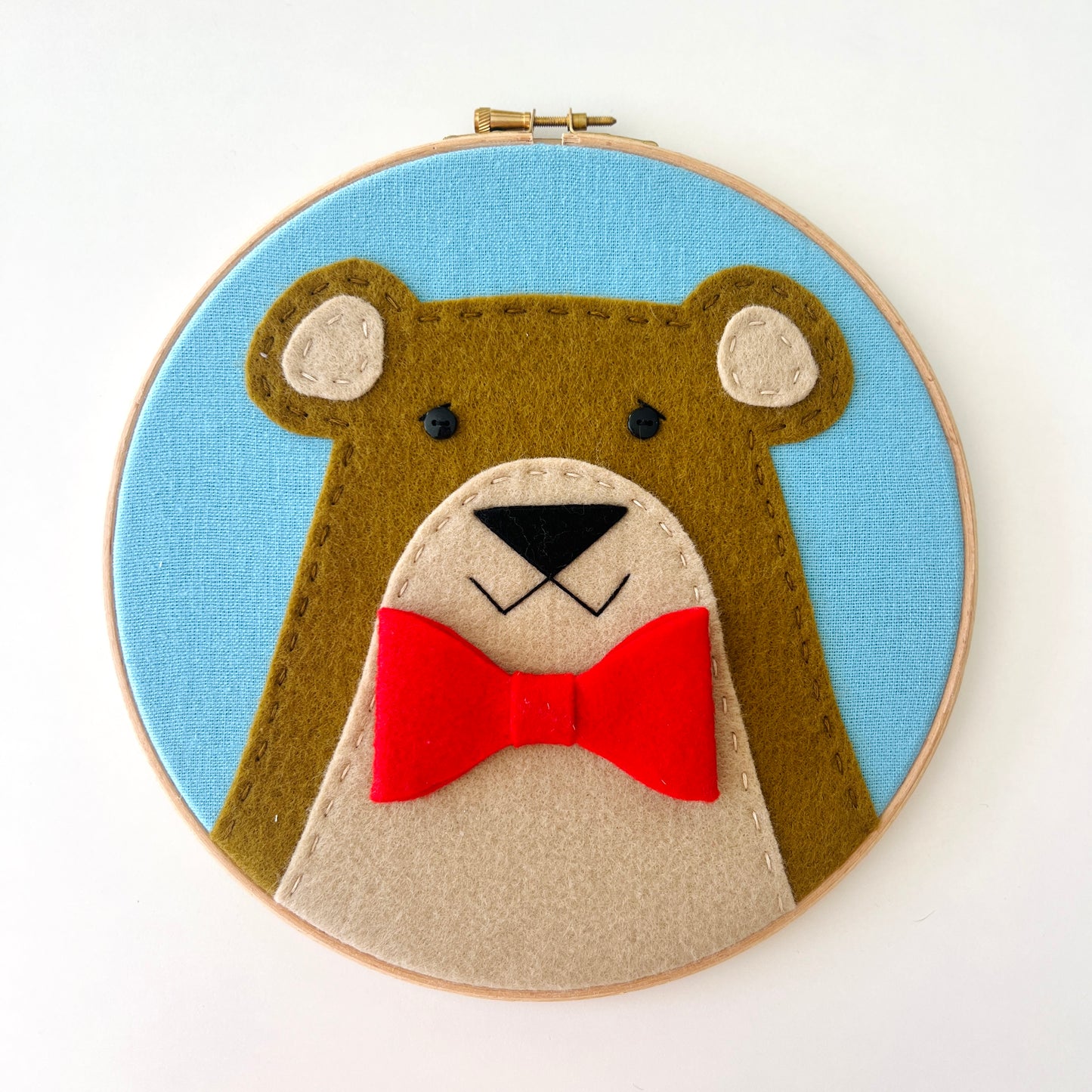 Teddy - Embroidered Hoop